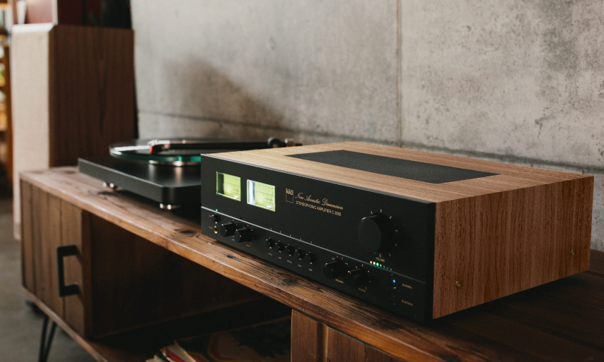 NAD C 3050 next to a turntable|NAD Logo Sketch|NAD C 3050 Rear||NAD C 3050 Animation