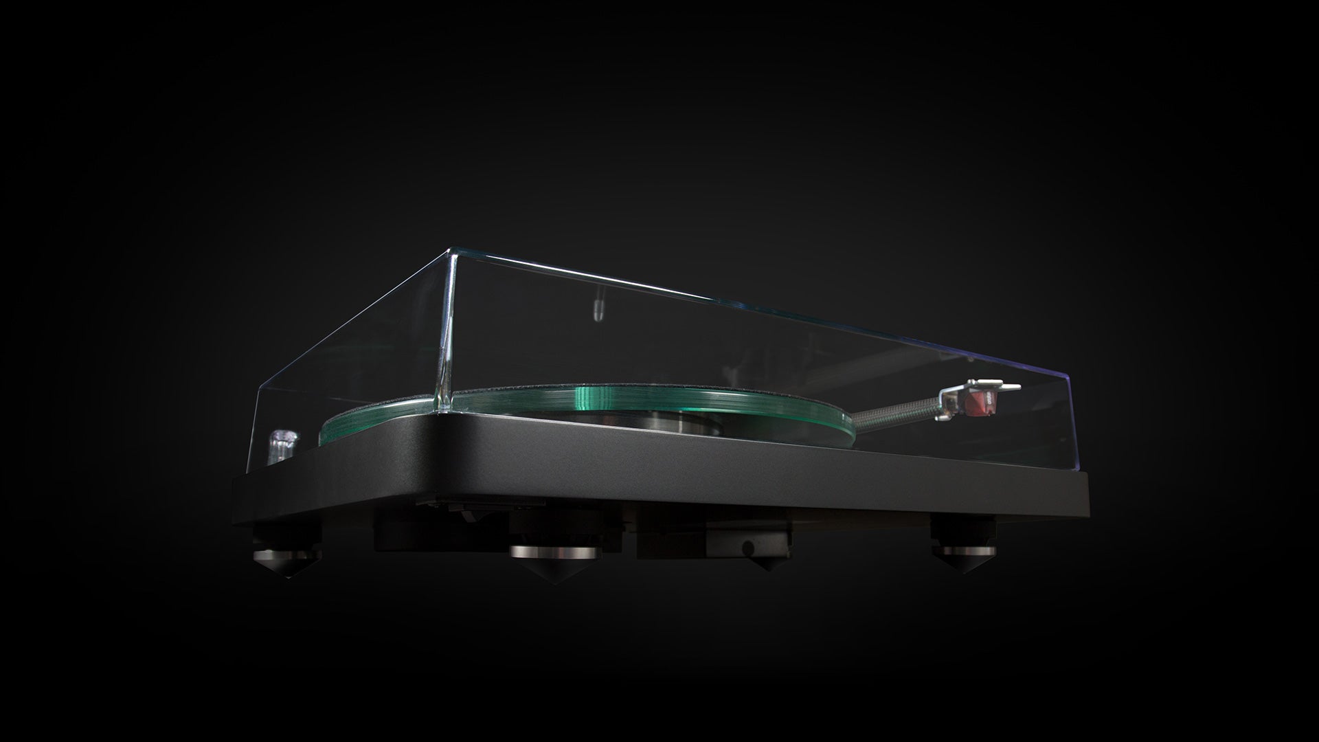 Careful Tonearm Design for Clear Playback