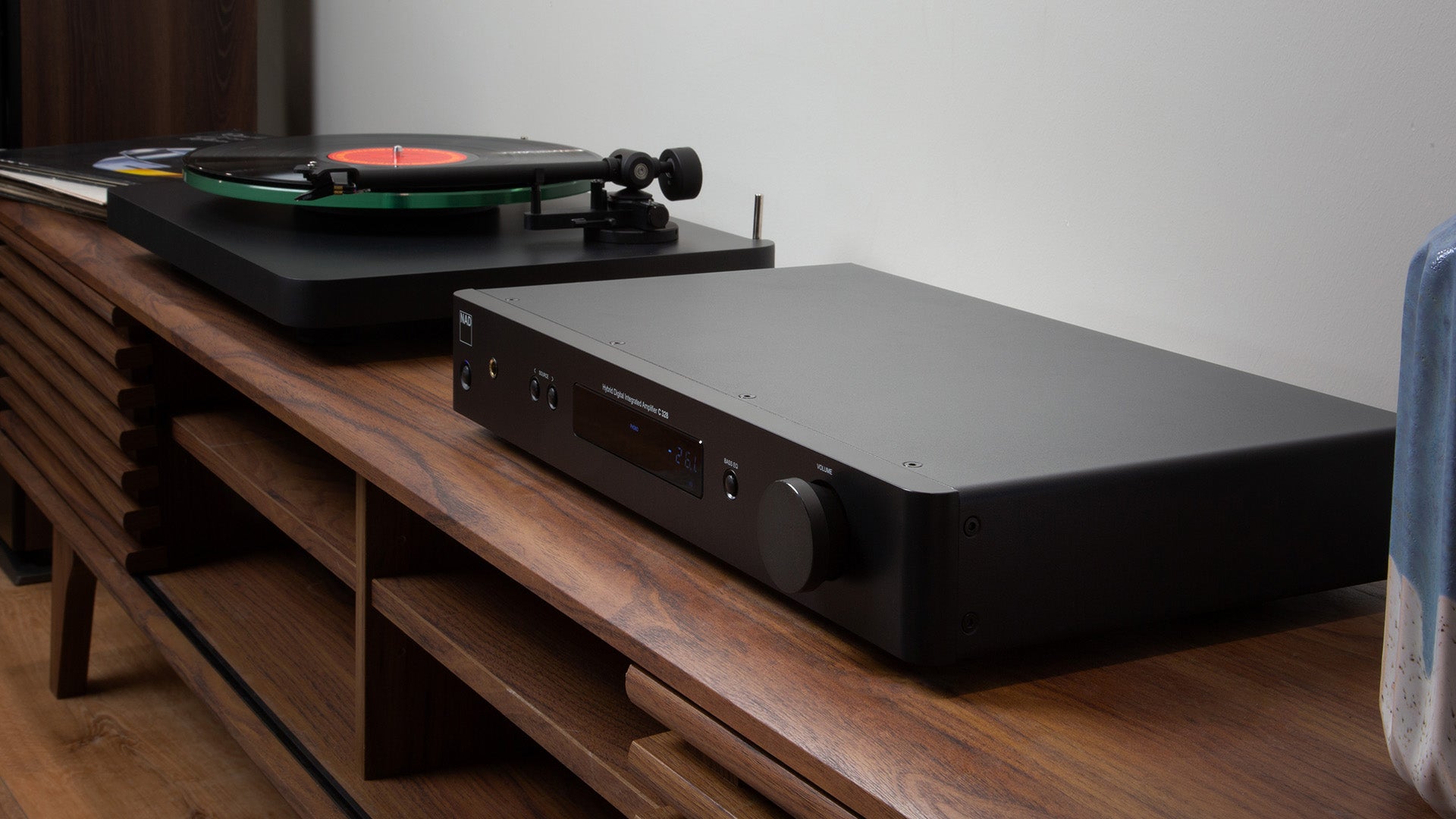 Clean, Efficient HybridDigital Performance